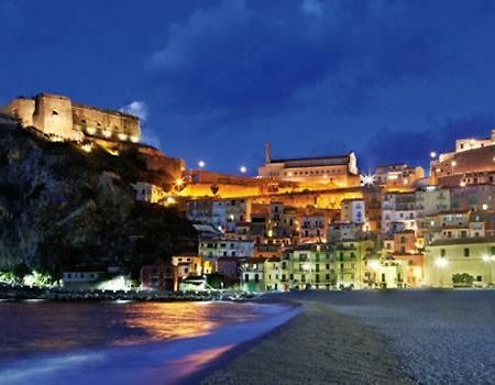 Mareblu Appartement Scilla Buitenkant foto