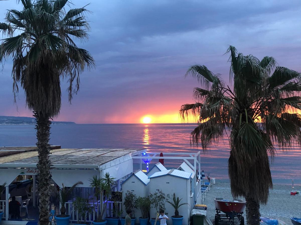 Mareblu Appartement Scilla Buitenkant foto