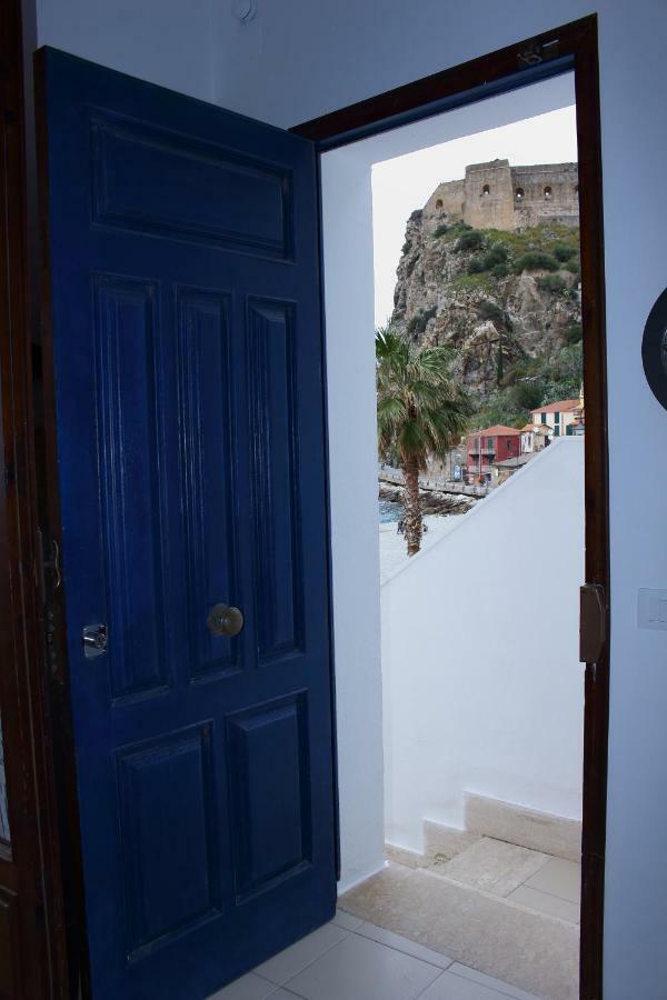 Mareblu Appartement Scilla Buitenkant foto