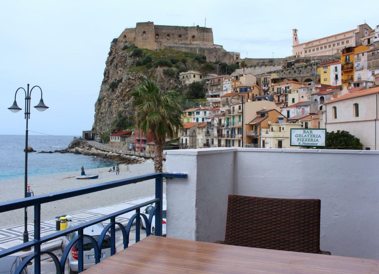 Mareblu Appartement Scilla Buitenkant foto