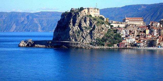 Mareblu Appartement Scilla Buitenkant foto