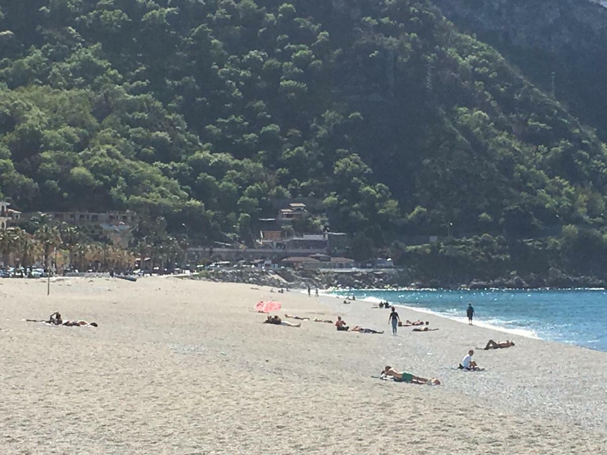 Mareblu Appartement Scilla Buitenkant foto